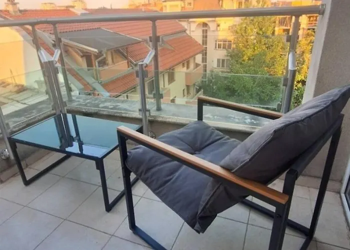 Apartament Ahinora *