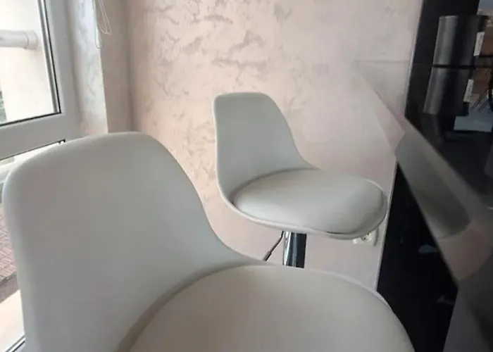 Apartament Ahinora *