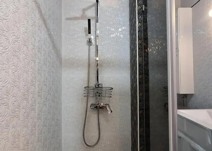 Apartament Ahinora *