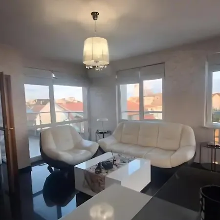 Ahinora Апартамент