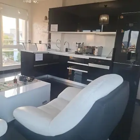 Ahinora Апартамент