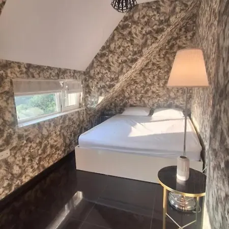 Ahinora Пловдив